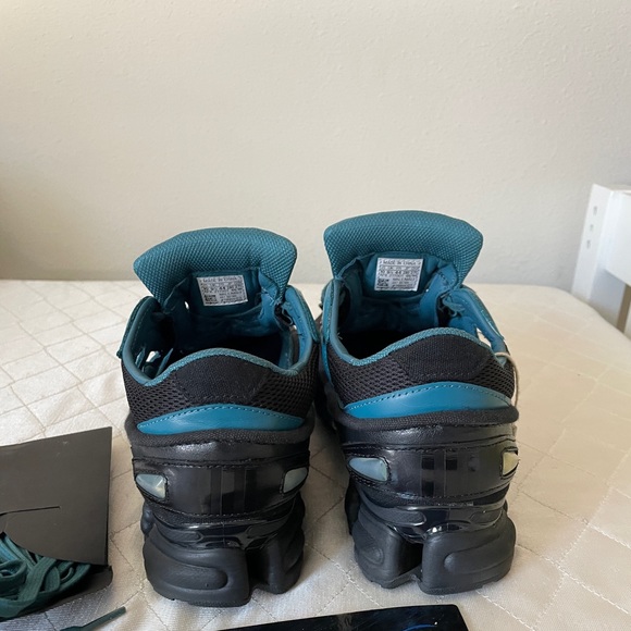 Raf Simons x Replicant Ozweego Black Colonial Blue - Picture 9 of 9